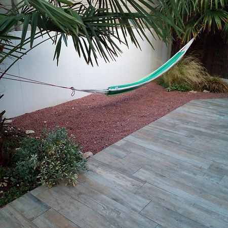 Les Palmiers - Vacation Home Saint-Xandre Exterior foto
